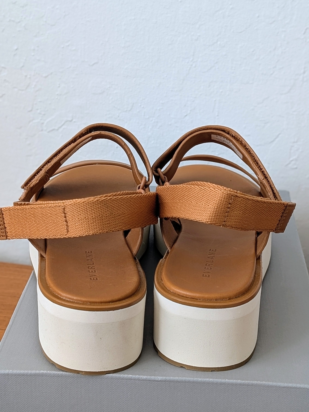 (NEW IN BOX♥️) Everlane Tan Leather Platform Sport Sandals Size 8 Never Worn - Picture 5 of 9